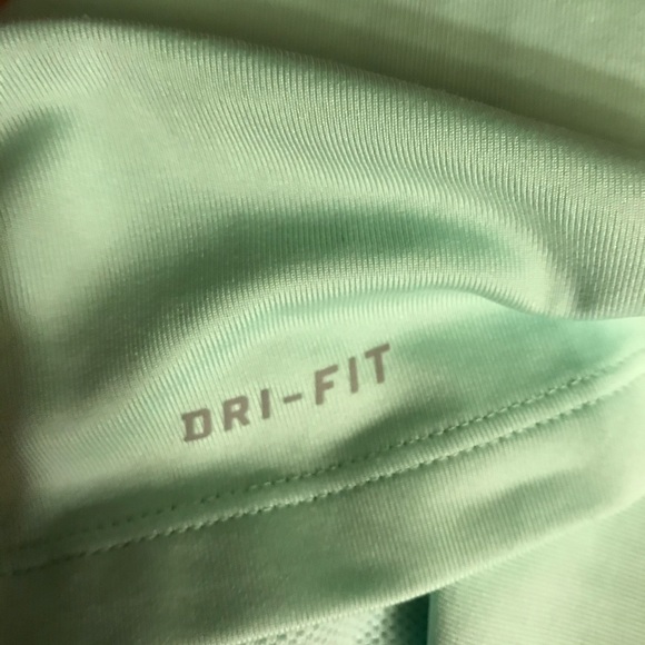 Nike Dri-Fit Pastel Green White Tennis Top, EUC, S - Picture 8 of 13